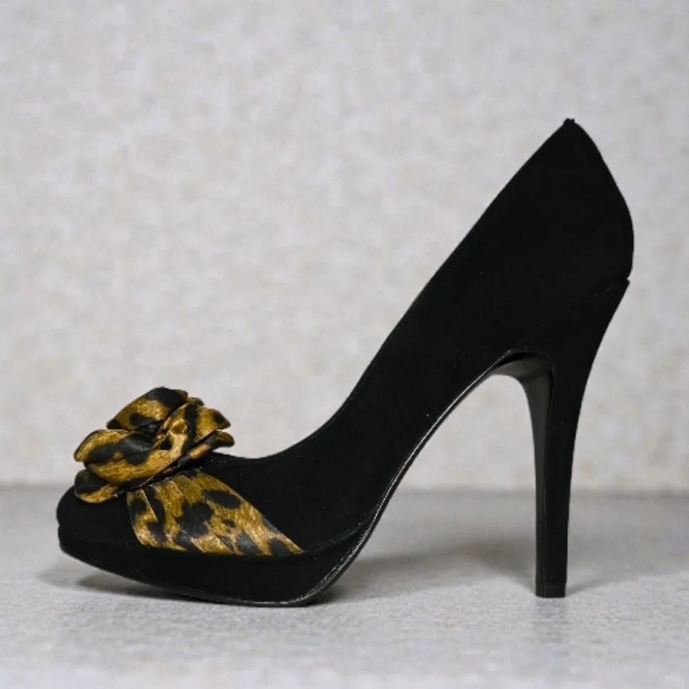 BEVERLY FELDMAN Black Suede Peep Toe Pumps Women's Size 7.5 Leopard Rose